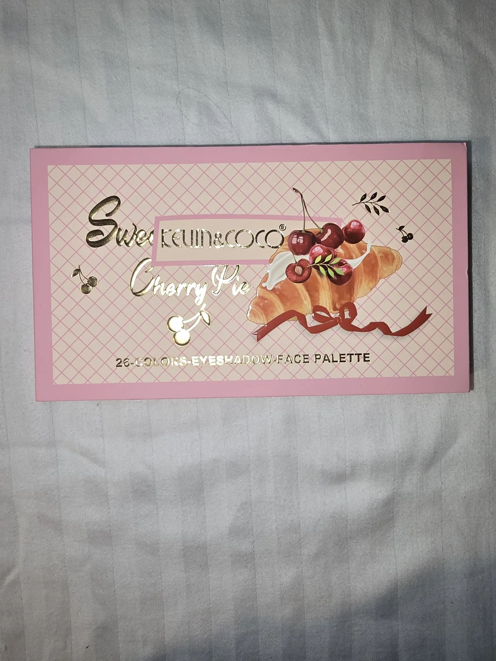 Sweet Cherry Pie 26-Color Eyeshadow Palette - Pink